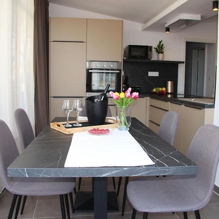 Apartment Da Vita ロヴィニ エクステリア 写真