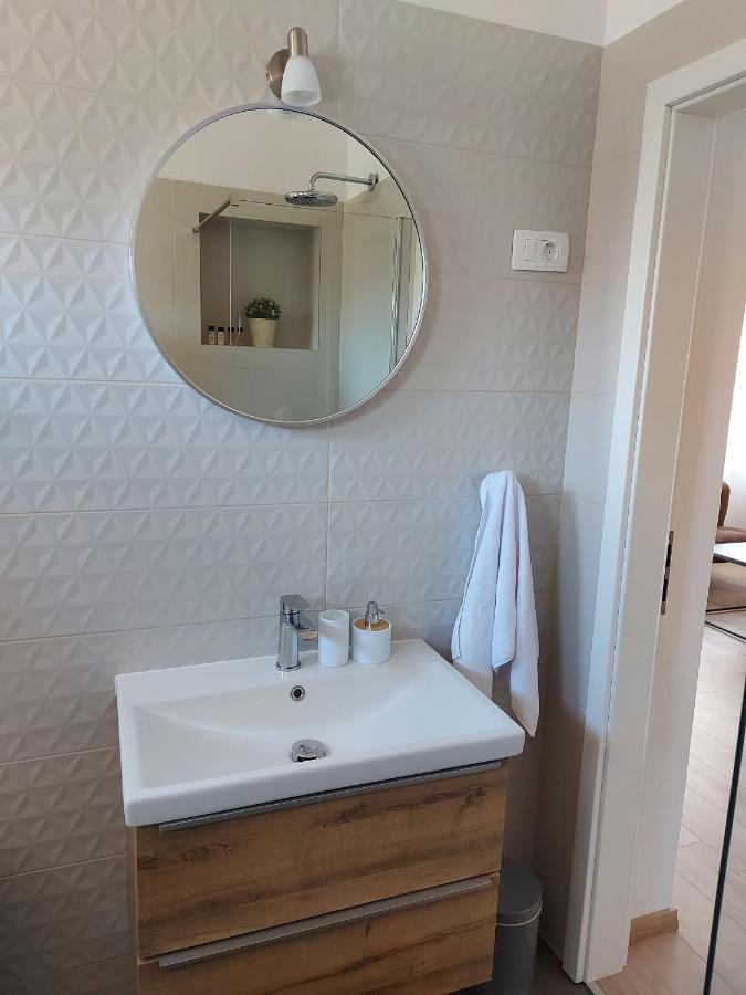 Apartment Da Vita ロヴィニ エクステリア 写真